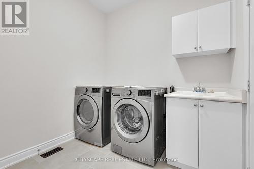 78 Attwater Drive, Cambridge, ON - Indoor Photo Showing Laundry Room