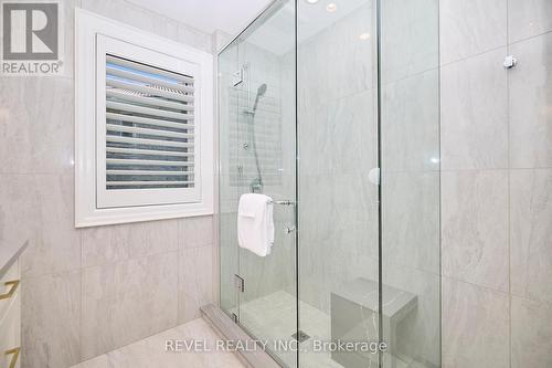 10 Pickwick Pl, Pelham, ON - Indoor Photo Showing Bathroom