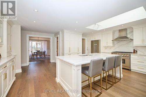 10 Pickwick Pl, Pelham, ON - Indoor Photo Showing Kitchen With Upgraded Kitchen