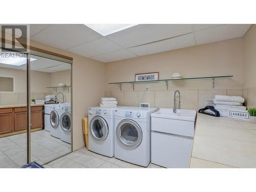 404 West Bench Drive, Penticton, BC - Indoor Photo Showing Laundry Room