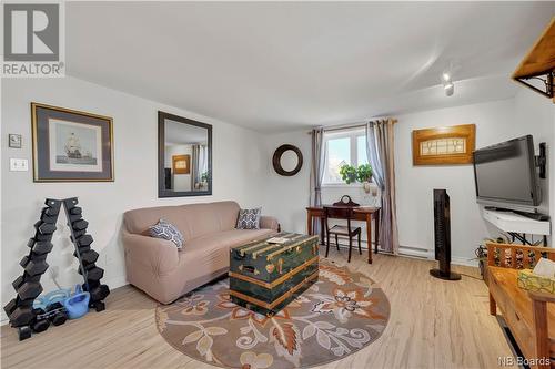 600 Darlings Island Road, Darlings Island, NB - Indoor Photo Showing Living Room