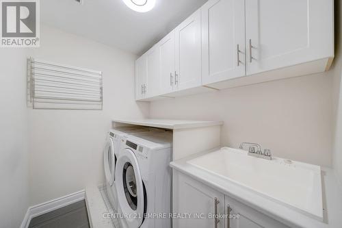 23 Windsor Circle, Niagara-On-The-Lake, ON - Indoor Photo Showing Laundry Room