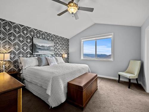 2604 Telford Drive, Kamloops, BC - Indoor Photo Showing Bedroom