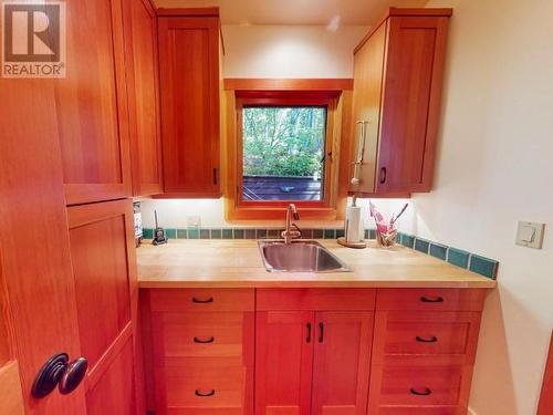 Site 3-14000 Sarah Point Rd, Remote Areas, BC - Indoor Photo Showing Kitchen