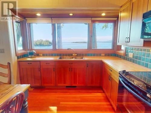 Site 3-14000 Sarah Point Rd, Remote Areas, BC - Indoor Photo Showing Kitchen