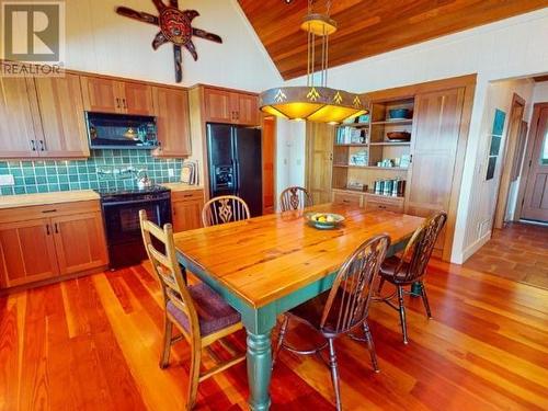 Site 3-14000 Sarah Point Rd, Remote Areas, BC - Indoor Photo Showing Dining Room