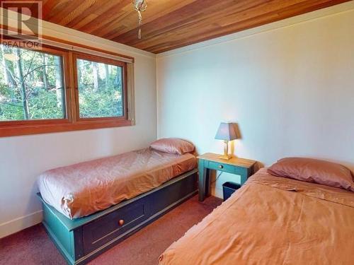 Site 3-14000 Sarah Point Rd, Remote Areas, BC - Indoor Photo Showing Bedroom