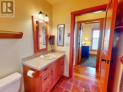 Site 3-14000 Sarah Point Rd, Remote Areas, BC - Indoor Photo Showing Bathroom