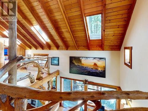 1147 Sunset Trail, Savary Island, BC - Indoor Photo Showing Other Room