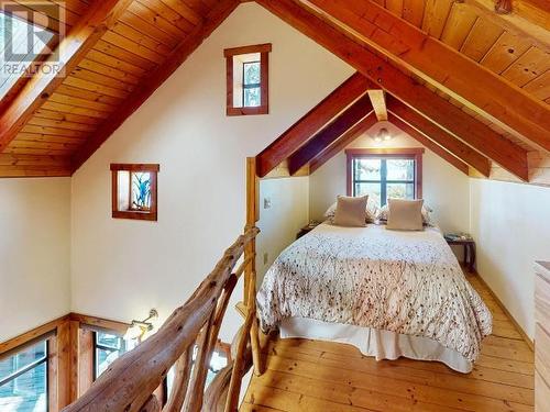 1147 Sunset Trail, Savary Island, BC - Indoor Photo Showing Other Room