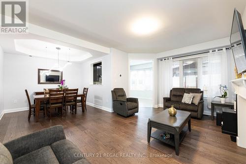 5 Whiterose Lane, Whitchurch-Stouffville, ON - Indoor Photo Showing Living Room