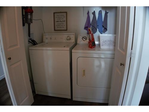 4584 Purcell Drive, Fairmont Hot Springs, BC - Indoor Photo Showing Laundry Room