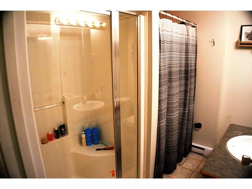4584 Purcell Drive, Fairmont Hot Springs, BC - Indoor Photo Showing Bathroom