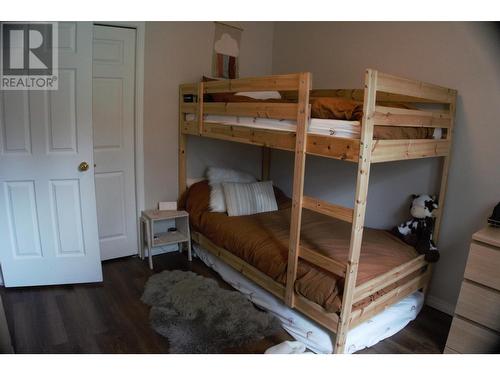 4584 Purcell Drive, Fairmont Hot Springs, BC - Indoor Photo Showing Bedroom