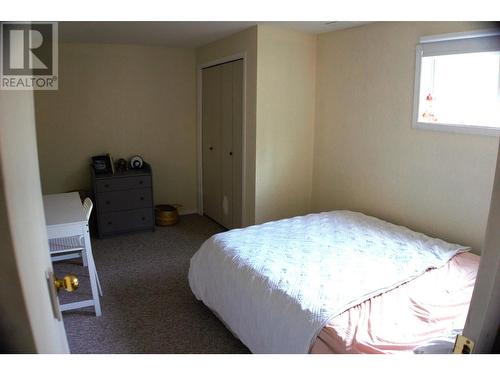 4584 Purcell Drive, Fairmont Hot Springs, BC - Indoor Photo Showing Bedroom