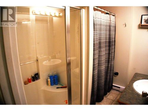 4584 Purcell Drive, Fairmont Hot Springs, BC - Indoor Photo Showing Bathroom