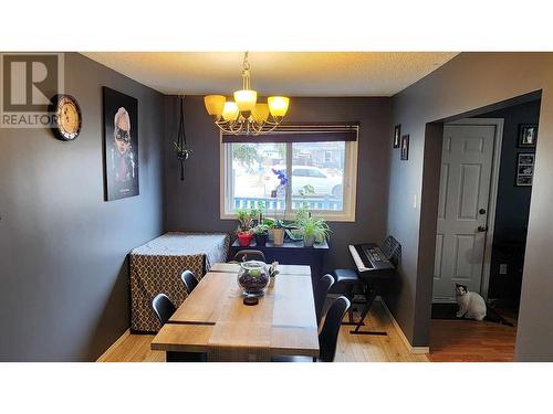1104 120 Avenue, Dawson Creek, BC - Indoor Photo Showing Dining Room