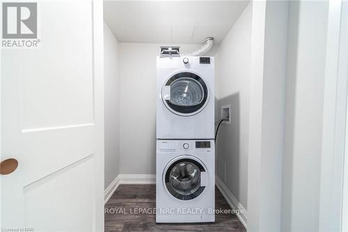 602 - 5698 Main Street, Niagara Falls, ON - Indoor Photo Showing Laundry Room