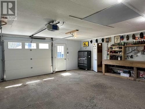 42B Washington Cres, Elliot Lake, ON - Indoor Photo Showing Garage