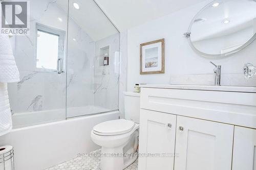 28 Sixth Street, Toronto, ON - Indoor Photo Showing Bathroom