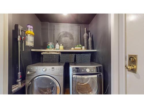 1800 Mt Connell Crescent, Cranbrook, BC - Indoor Photo Showing Laundry Room
