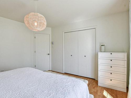 Master bedroom - 221 115E Avenue, Saint-Jérôme, QC - Indoor Photo Showing Bedroom