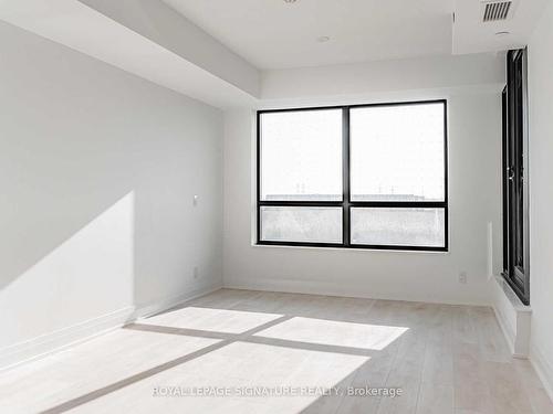 511-33 Frederick Todd Way, Toronto, ON - Indoor Photo Showing Other Room