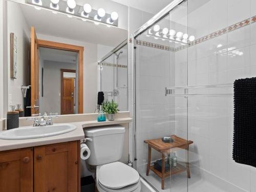 34-4000 Sundance Drive, Sun Peaks, BC - Indoor Photo Showing Bathroom