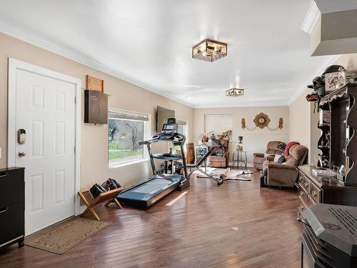 2045/2052 Barnhartvale Road, Kamloops, BC - Indoor Photo Showing Gym Room