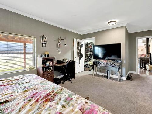 2045/2052 Barnhartvale Road, Kamloops, BC - Indoor Photo Showing Bedroom