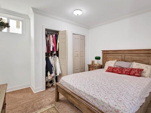 2045/2052 Barnhartvale Road, Kamloops, BC - Indoor Photo Showing Bedroom