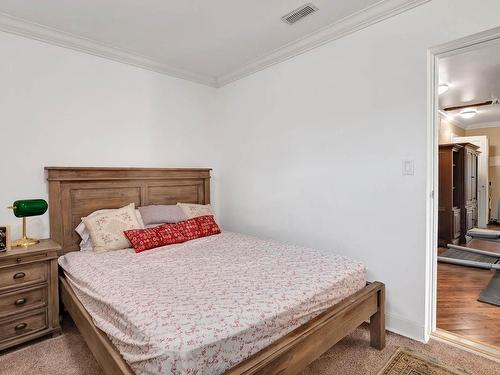 2045/2052 Barnhartvale Road, Kamloops, BC - Indoor Photo Showing Bedroom