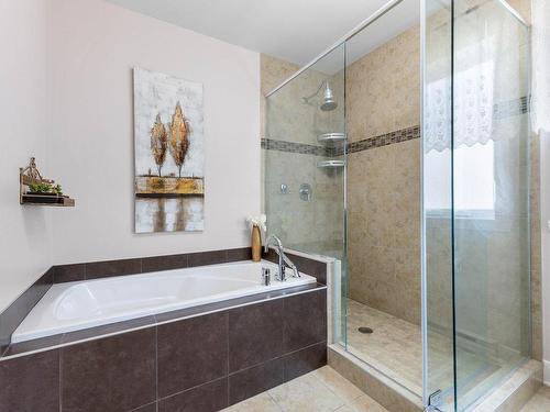 Bathroom - 7395 Rue Lachance, Laval (Duvernay), QC - Indoor Photo Showing Bathroom