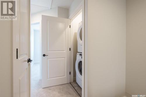 12 651 Dubois Crescent, Saskatoon, SK - Indoor Photo Showing Laundry Room