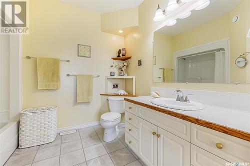 315 Ross Street, Lumsden, SK - Indoor Photo Showing Bathroom