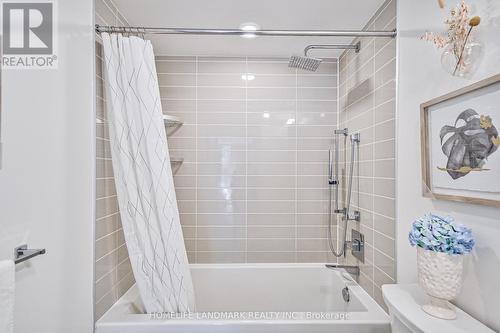 #310 -25 Richmond St E, Toronto, ON - Indoor Photo Showing Bathroom