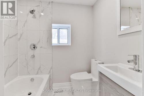 93 Mcmillan Drive, Oshawa, ON - Indoor Photo Showing Bathroom