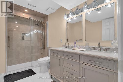 18 Archibald Rd, King, ON - Indoor Photo Showing Bathroom