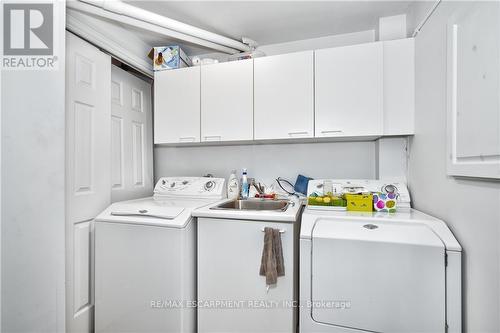 1395 Lakeshore Road, Burlington, ON - Indoor Photo Showing Laundry Room
