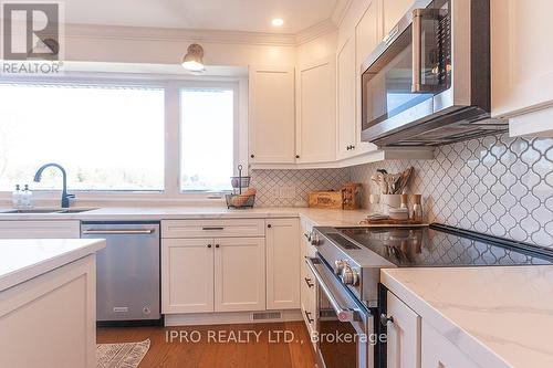 510 Richey Crescent, Mississauga, ON - Indoor Photo Showing Kitchen