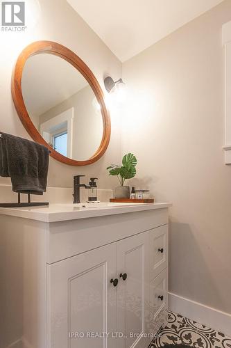 510 Richey Crescent, Mississauga, ON - Indoor Photo Showing Bathroom