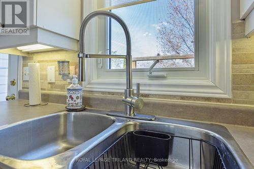 22 Edgewell Cres, Central Elgin, ON - Indoor Photo Showing Kitchen With Double Sink