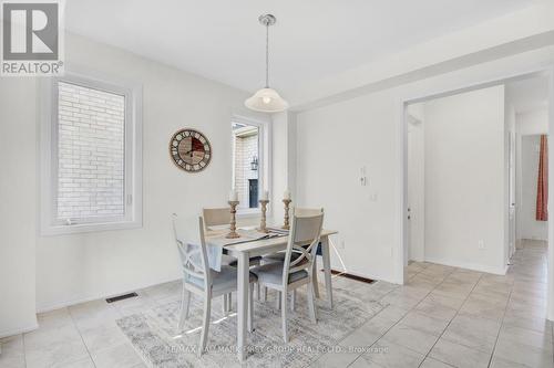 122 Huntingford Tr, Woodstock, ON - Indoor Photo Showing Dining Room