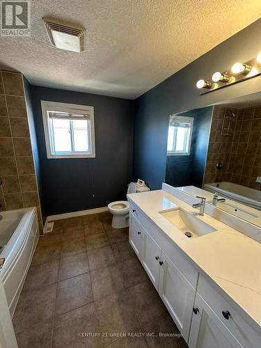 171 Clair Road W, Guelph, ON - Indoor Photo Showing Bathroom