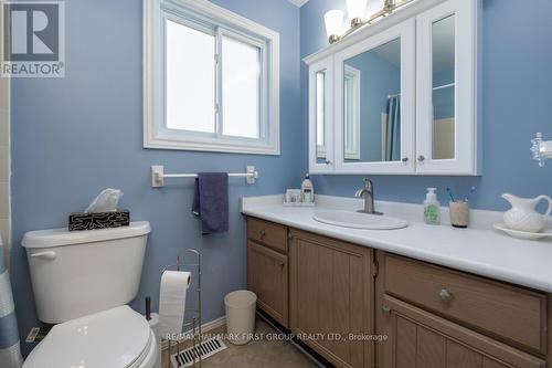 820 Cataraqui Woods Dr, Kingston, ON - Indoor Photo Showing Bathroom