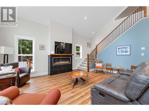 7918 Gardiner Road, Anglemont, BC - Indoor Photo Showing Living Room With Fireplace