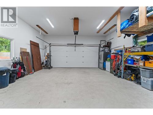 7918 Gardiner Road, Anglemont, BC - Indoor Photo Showing Garage