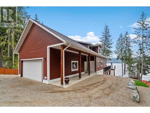 7918 Gardiner Road, Anglemont, BC - Outdoor With Exterior