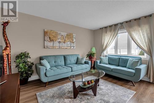 1145 Clement Court, Cornwall, ON - Indoor Photo Showing Living Room