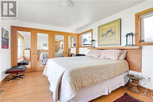 15953 Sunset Drive, Long Sault, ON - Indoor Photo Showing Bedroom